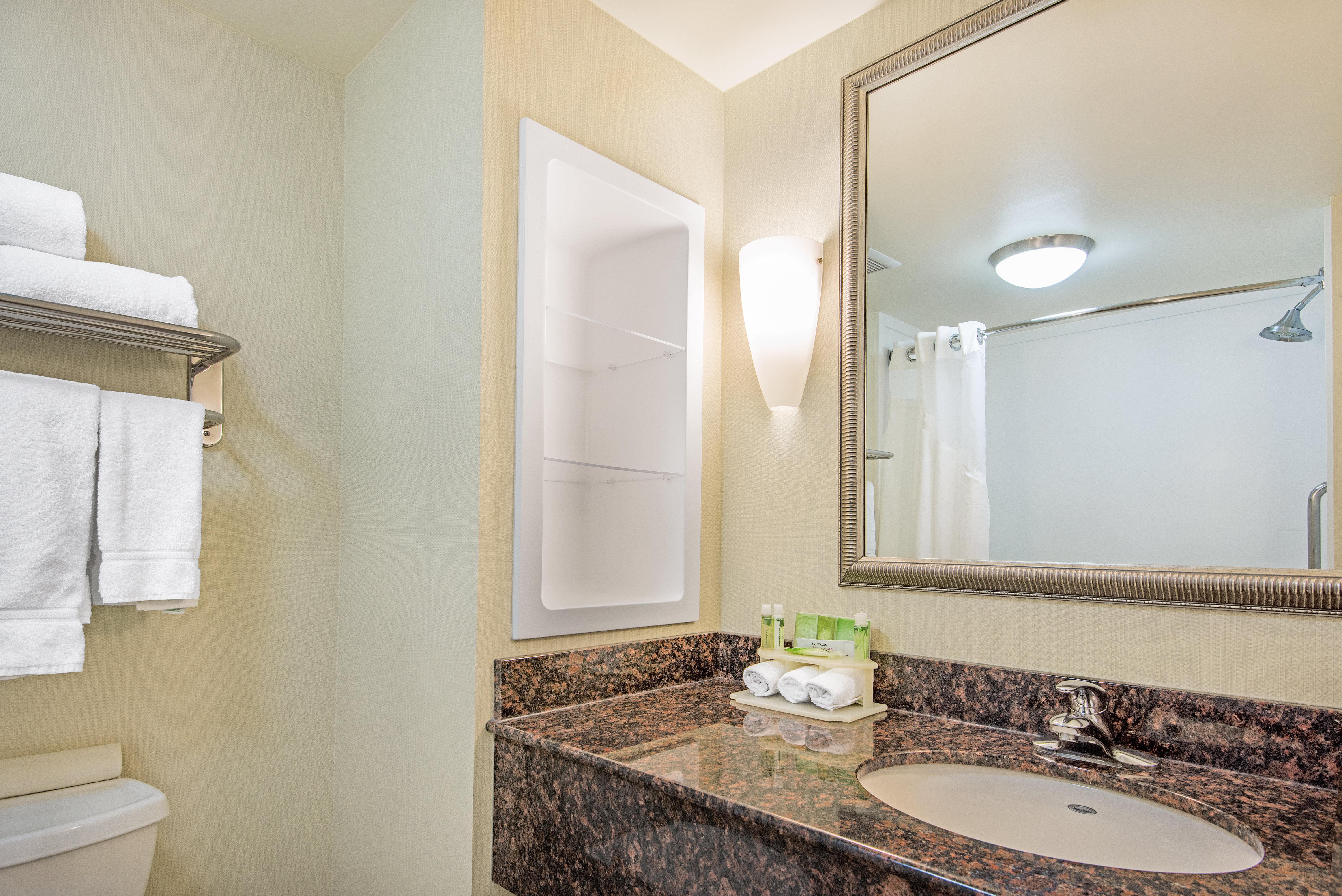 Holiday Inn Express Hotel & Suites Clute-Lake Jackson By Ihg 외부 사진