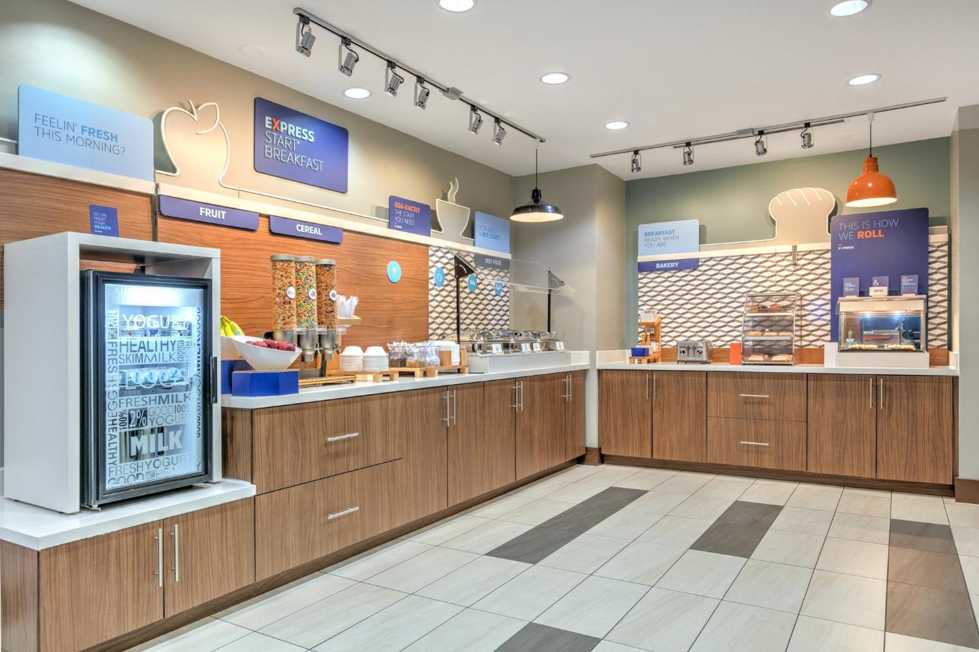 Holiday Inn Express Hotel & Suites Clute-Lake Jackson By Ihg 외부 사진