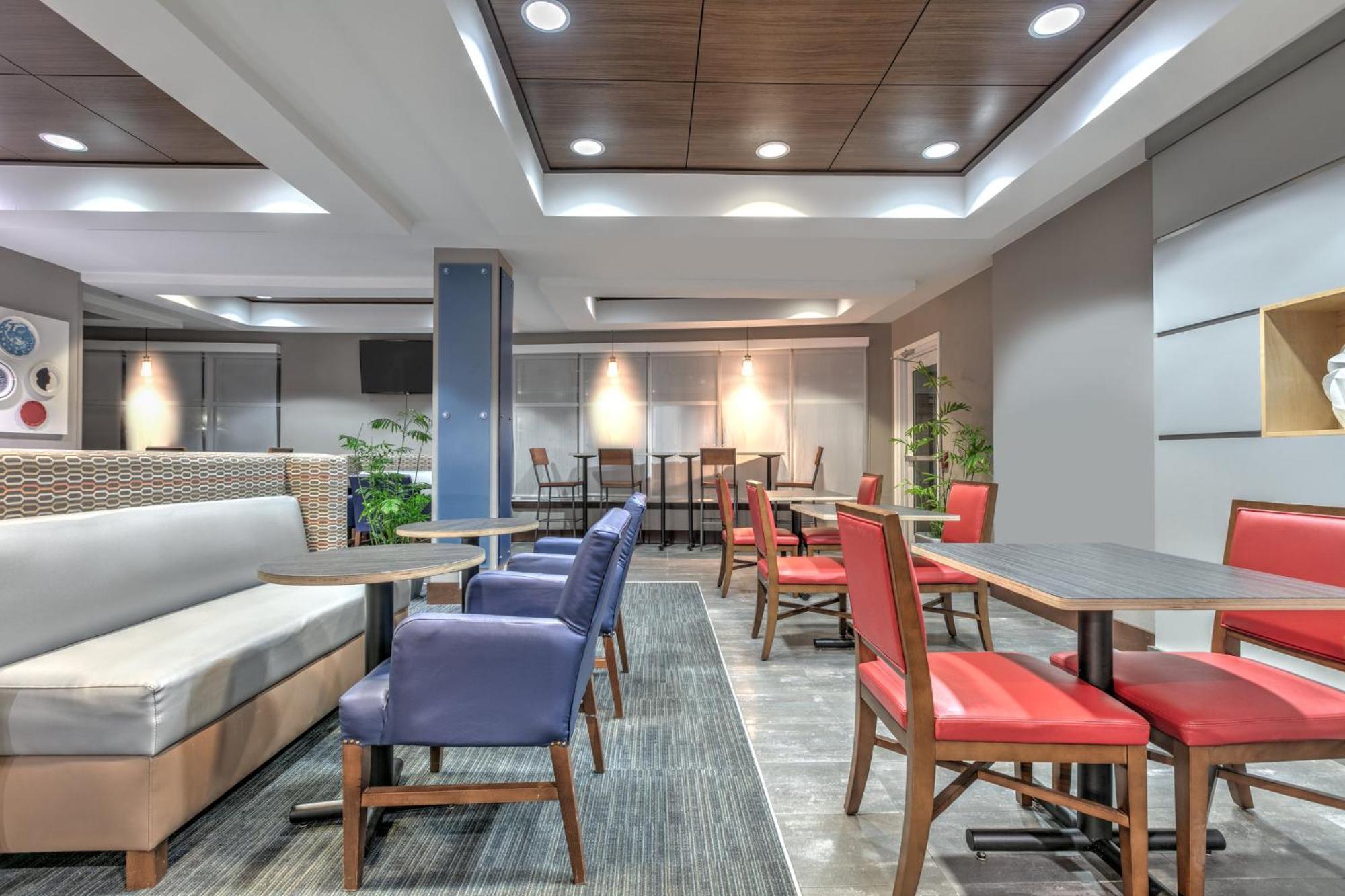Holiday Inn Express Hotel & Suites Clute-Lake Jackson By Ihg 외부 사진