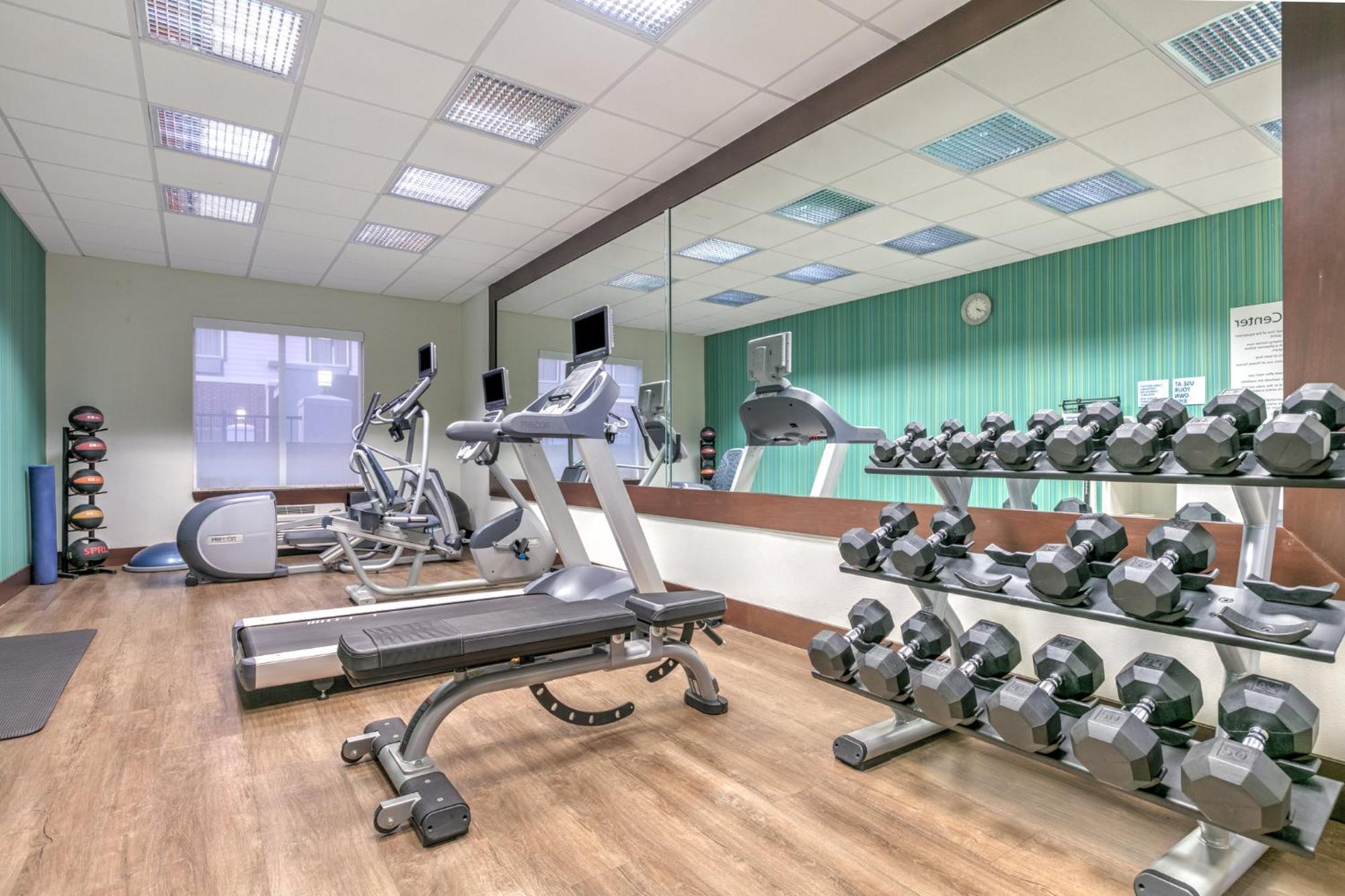 Holiday Inn Express Hotel & Suites Clute-Lake Jackson By Ihg 외부 사진