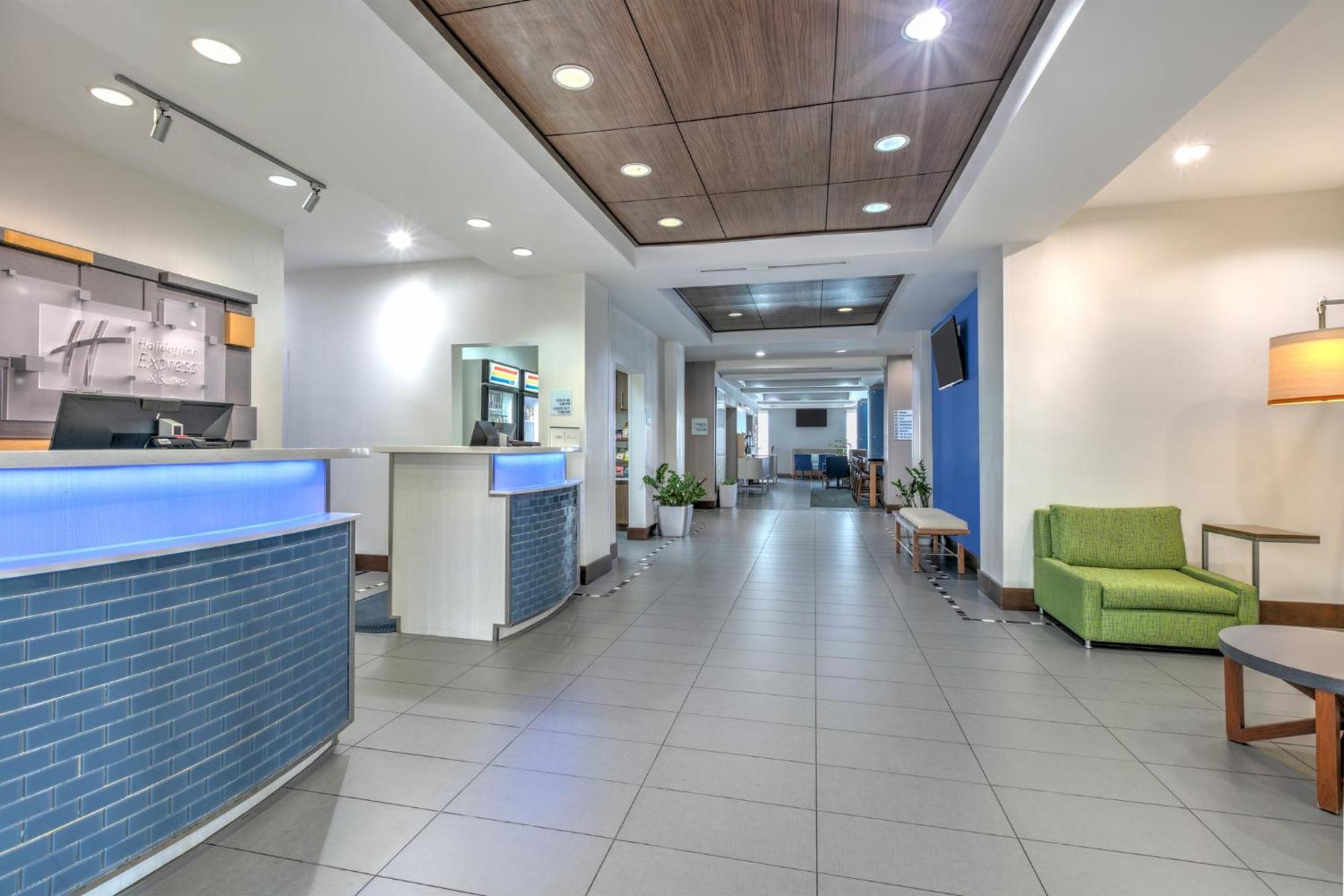 Holiday Inn Express Hotel & Suites Clute-Lake Jackson By Ihg 외부 사진